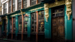 The Pavilion End, St Paul’s — Pubs in London