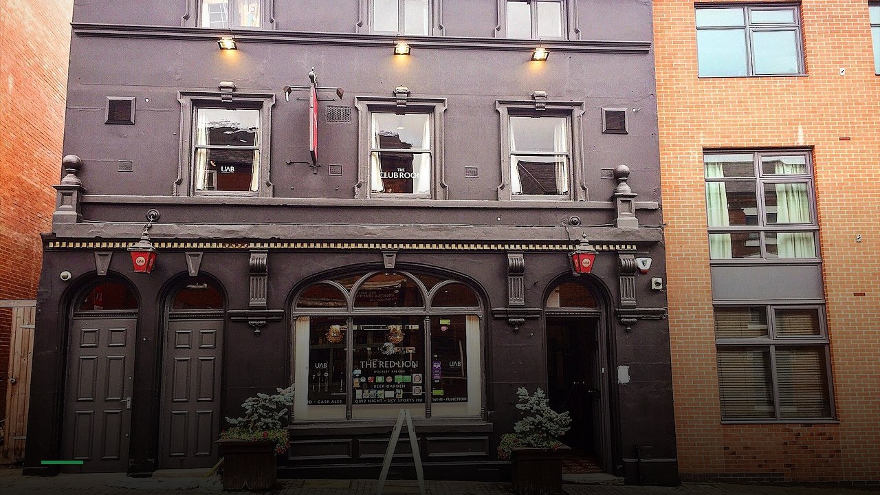 The Red Lion - Sports Bars in Birmingham