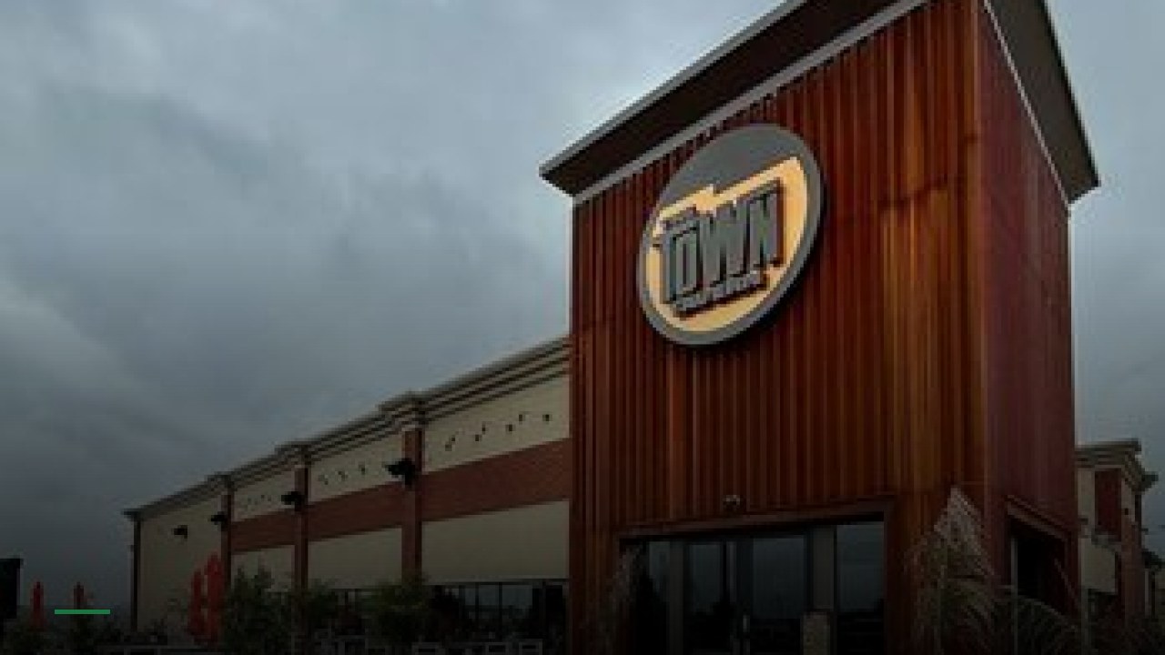 The Town Tavern Green - Sports Bars in Akron