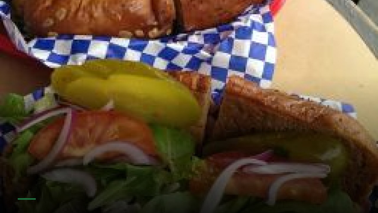 Turf N' Surf Po Boy - Sports Bars in Austin