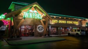 Twin Peaks — Sports bars in Nashville