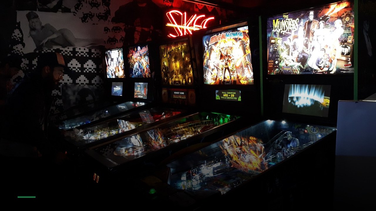 Up-Down Minneapolis - Sports Bars in Minneapolis