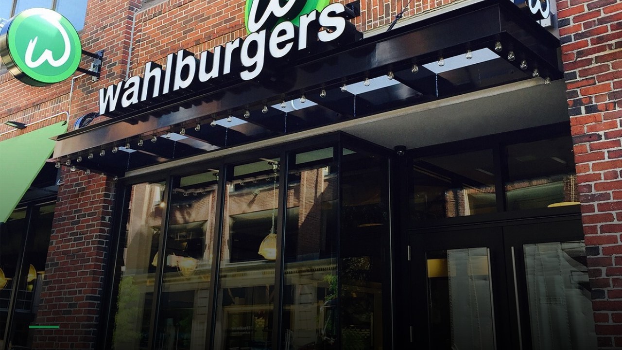 Wahlburgers - Sports Bars in Minneapolis