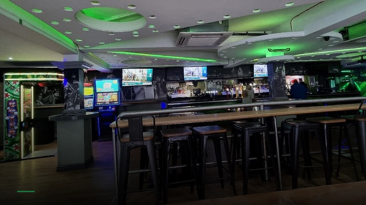 Woody's Sports & Karaoke Bar - Sports Bars in Liverpool